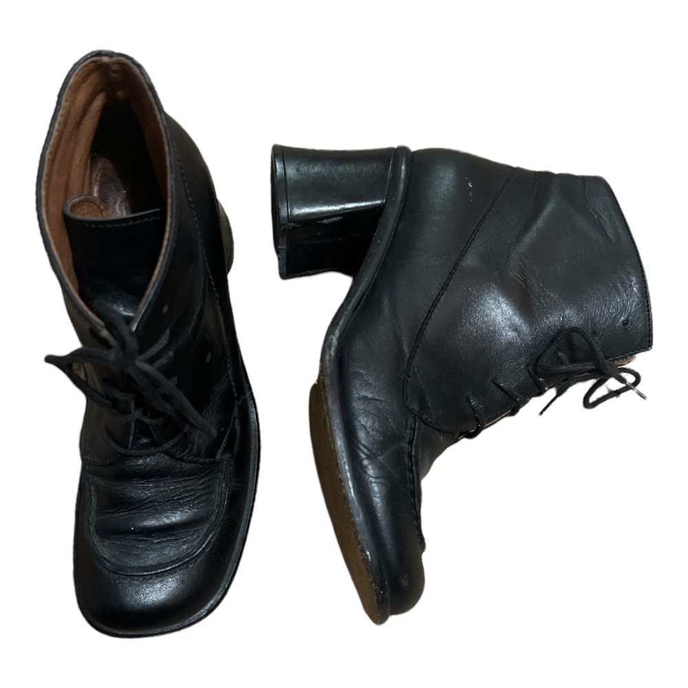 Vintage JR Studio Heeled Leather Booties, Made in Italy , Size US6